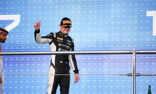 Újabb, a Red Bullnak nem kellő fiatal pilóta landolhat az Alpine-nál