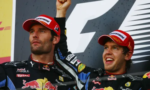 Így történhet meg, hogy Vettel 15 évvel ezelőtti bajnoki címei siklatják ki Piastri karrierjét